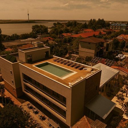 Arome22 Hotel เอโฟรีเอซูด ภายนอก รูปภาพ