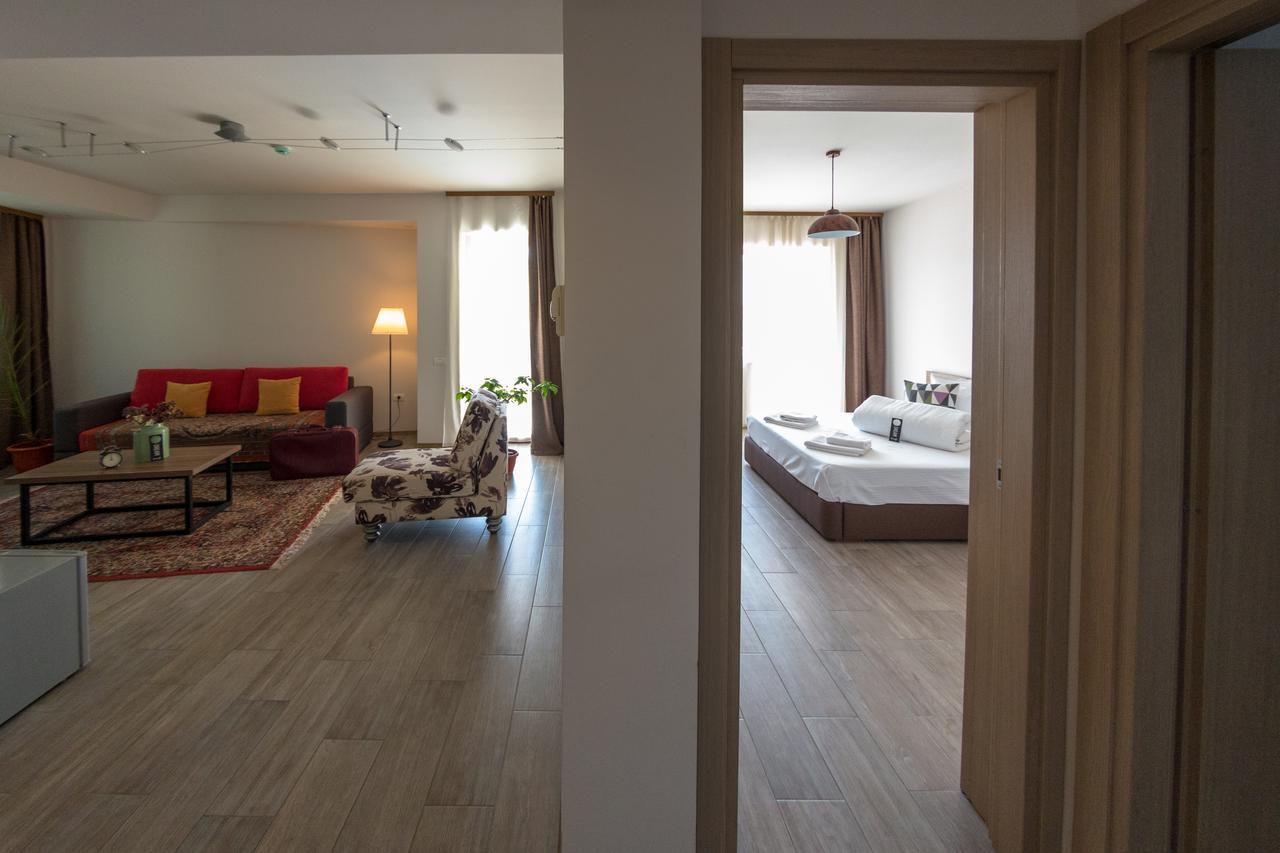 Arome22 Hotel เอโฟรีเอซูด ภายนอก รูปภาพ